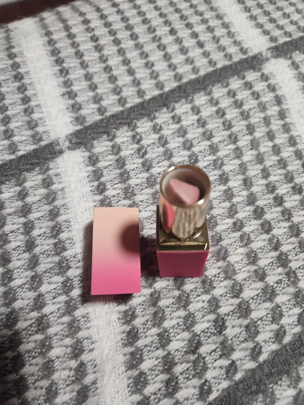 Juvia's Place Pink Lipstick In Chic